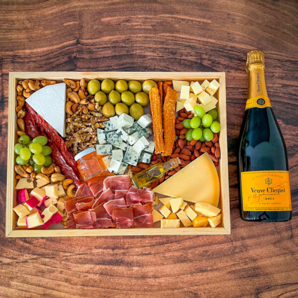 Box Premium Especial + Champagne Veuve Clicquot